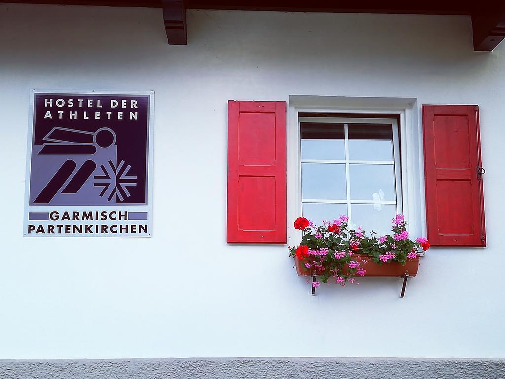 Hostel Der Athleten Гармиш-Партенкирхен Экстерьер фото