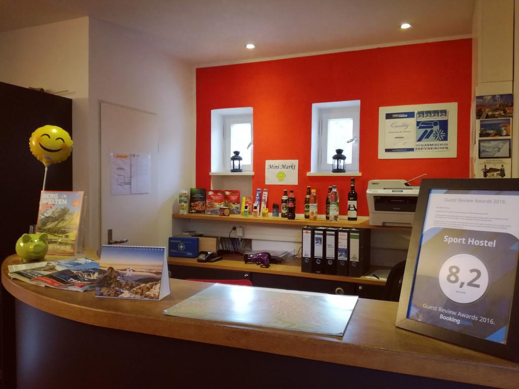 Hostel Der Athleten Гармиш-Партенкирхен Экстерьер фото