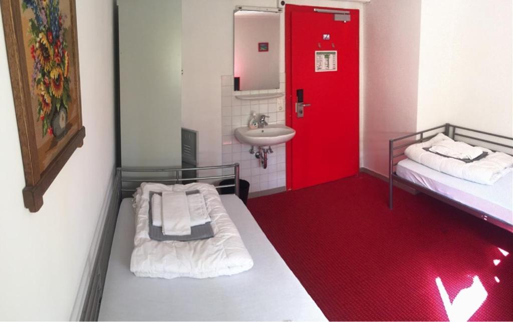 Hostel Der Athleten Гармиш-Партенкирхен Экстерьер фото