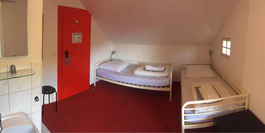 Hostel Der Athleten Гармиш-Партенкирхен Экстерьер фото